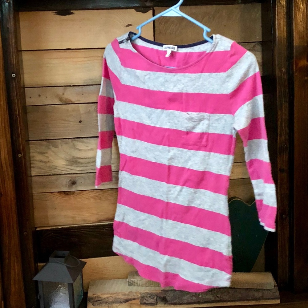 Express Top With Zipper Detail